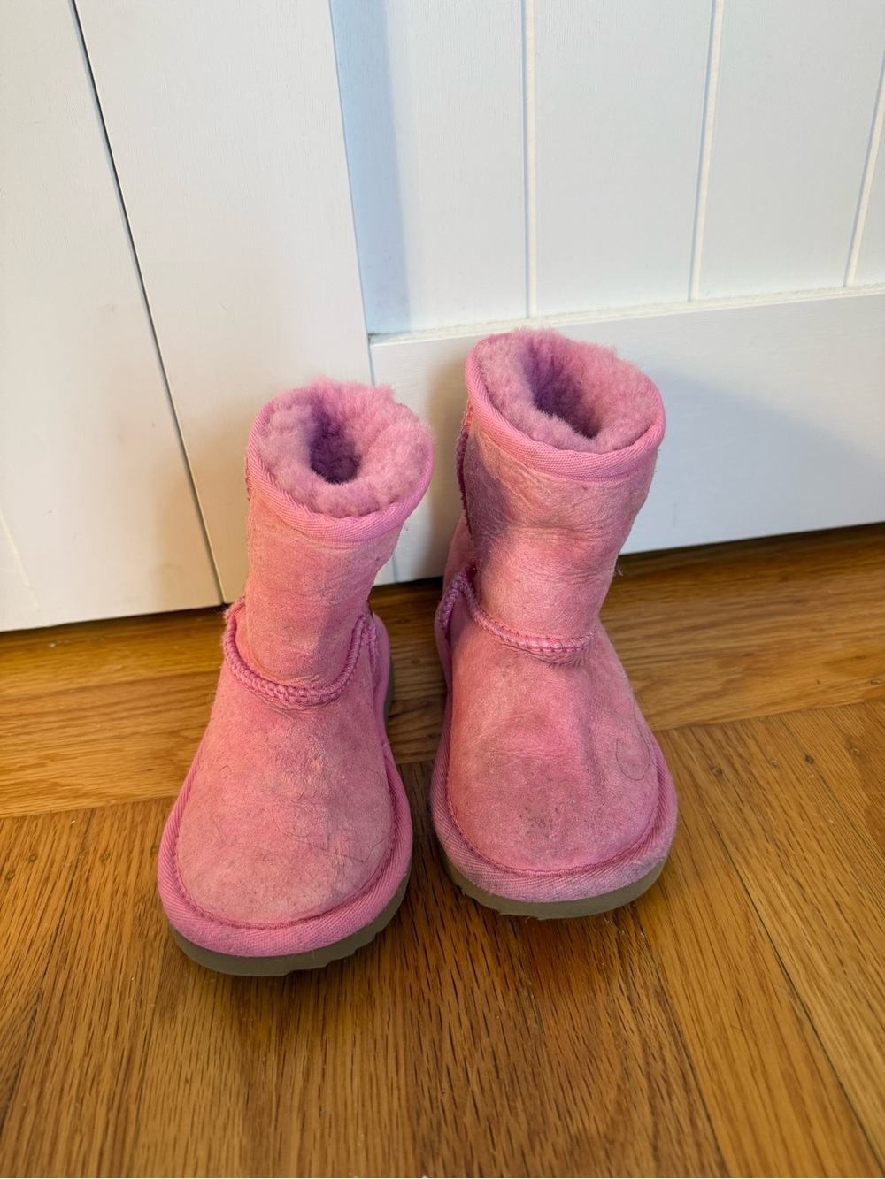 UGG Girls Pink glitter Sheepskin Pull-On Boots